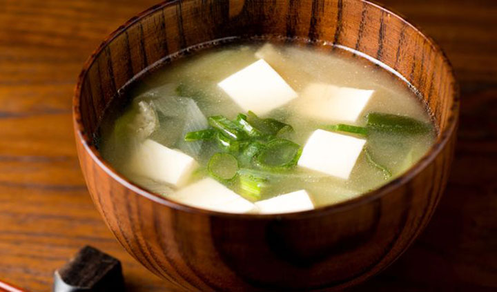 13 Makanan Khas Jepang - Miso Soup